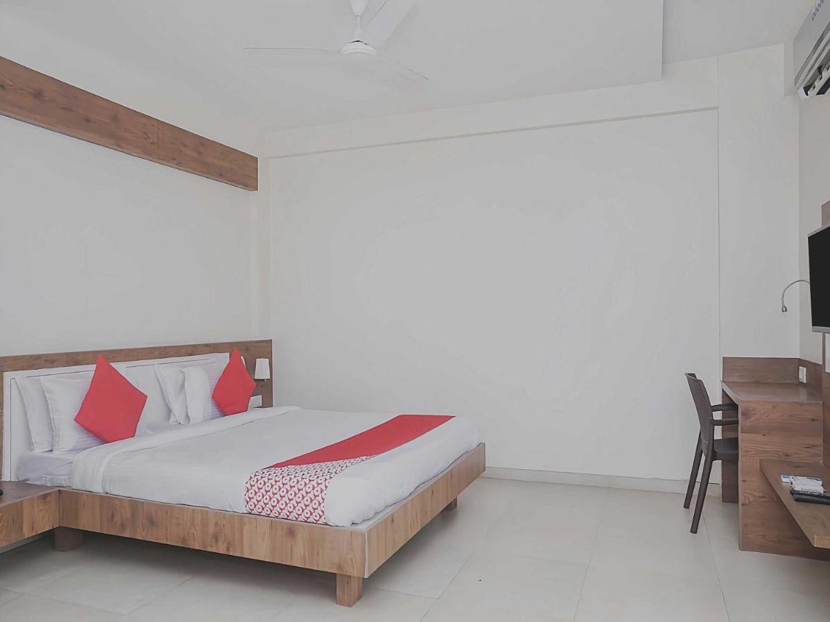 Collection O Sanskruti Resort シルディ エクステリア 写真